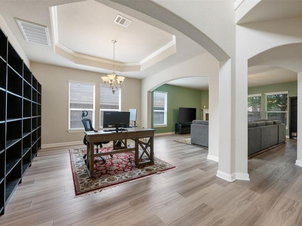4205 Woodhaven TRL, Round Rock TX 78665