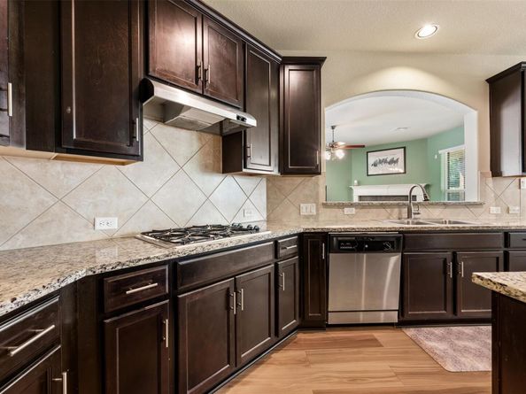 4205 Woodhaven TRL, Round Rock TX 78665