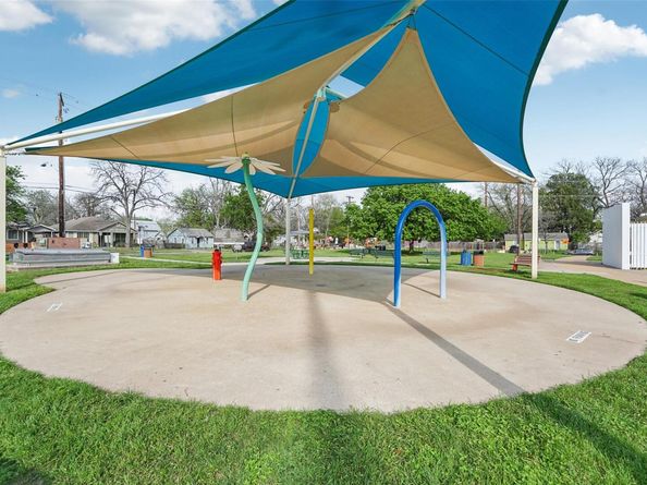 2312 Canterbury ST A & B, Austin TX 78702
