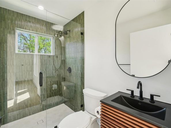 2312 Canterbury ST A & B, Austin TX 78702