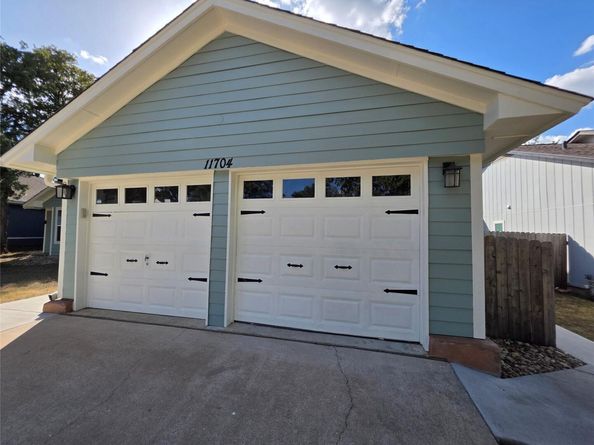 11704 Tanglebriar TRL, Austin TX 78750