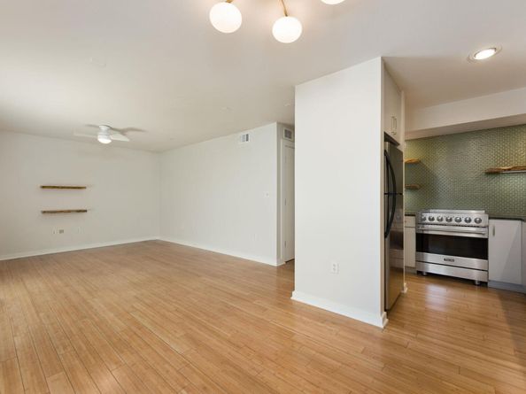 2200 Dickson DR 119, Austin TX 78704