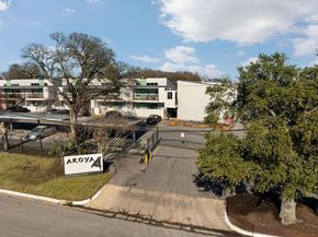 2200 Dickson DR 119, Austin TX 78704