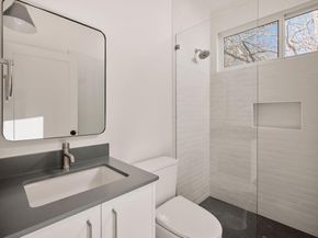 3209 Dolphin Dr 2, Austin TX 78704