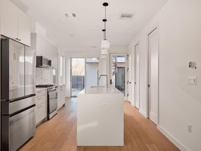 3209 Dolphin Dr 2, Austin TX 78704