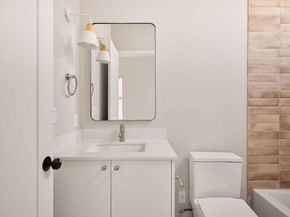 3209 Dolphin Dr 2, Austin TX 78704