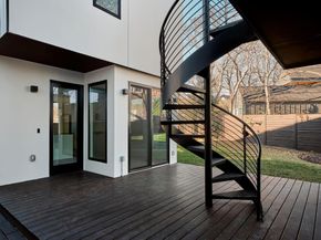 3209 Dolphin Dr 2, Austin TX 78704