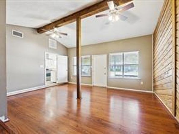 300 Tilbury LN, Austin TX 78745