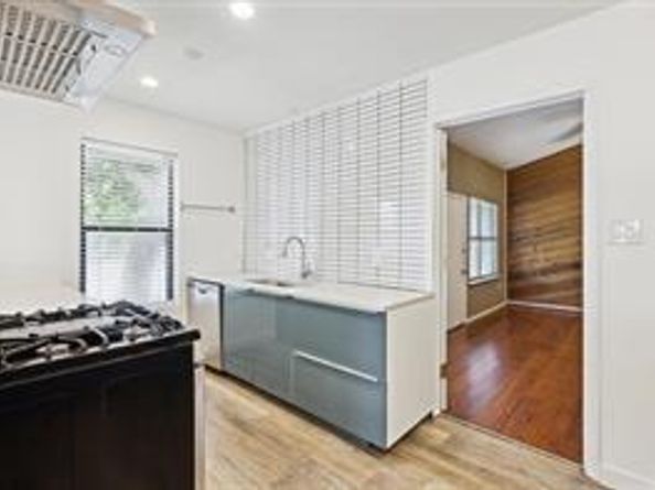 300 Tilbury LN, Austin TX 78745