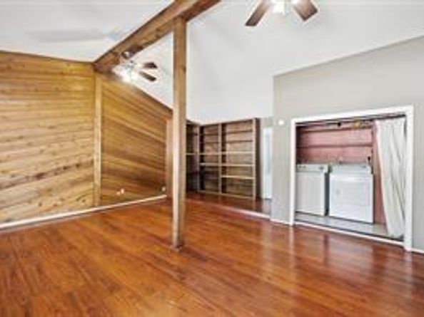 300 Tilbury LN, Austin TX 78745