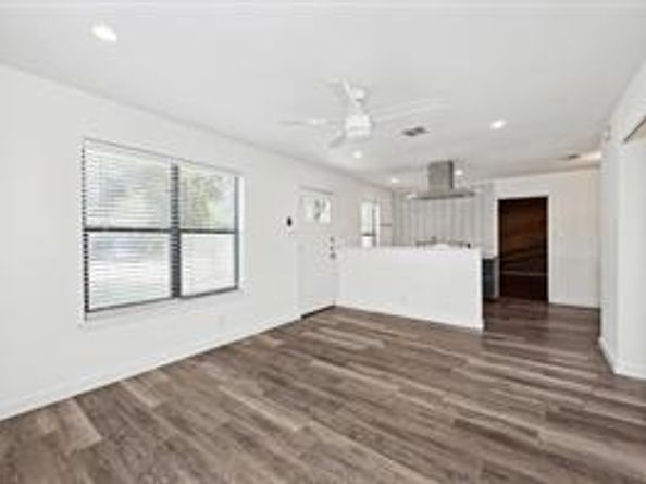 300 Tilbury LN, Austin TX 78745