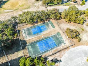 712 Newport DR, Spicewood TX 78669