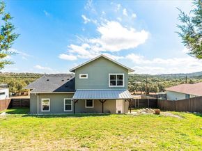 712 Newport DR, Spicewood TX 78669