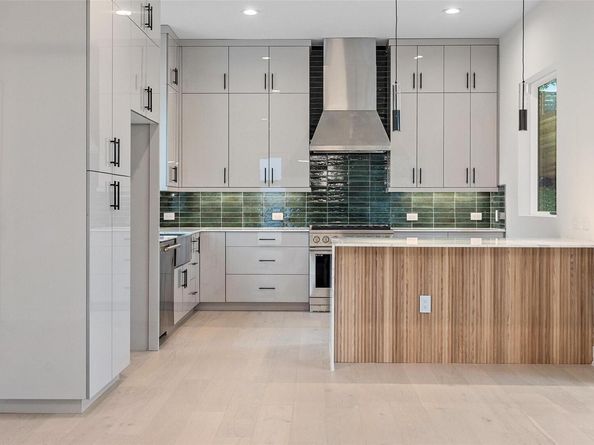 1135 Salina ST, Austin TX 78702