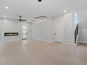 1135 Salina ST, Austin TX 78702
