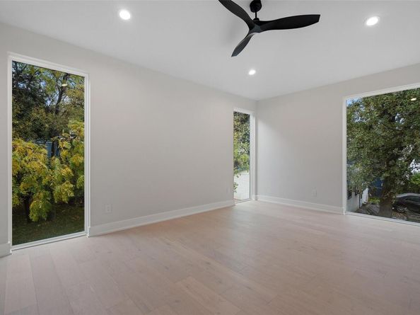 1135 Salina ST, Austin TX 78702