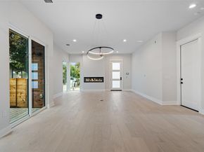 1135 Salina ST, Austin TX 78702