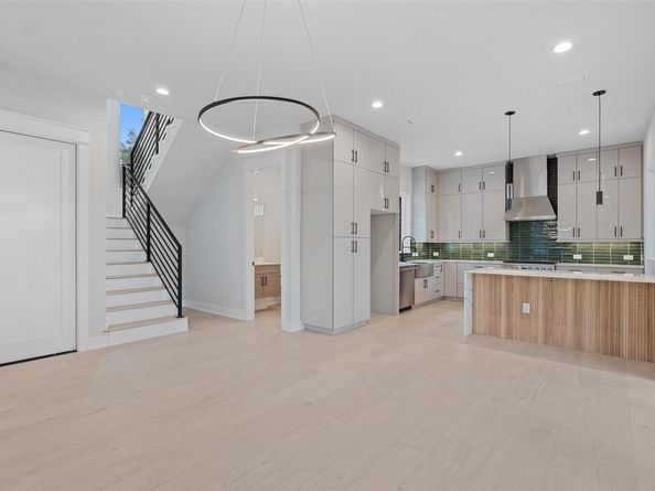 1135 Salina ST, Austin TX 78702