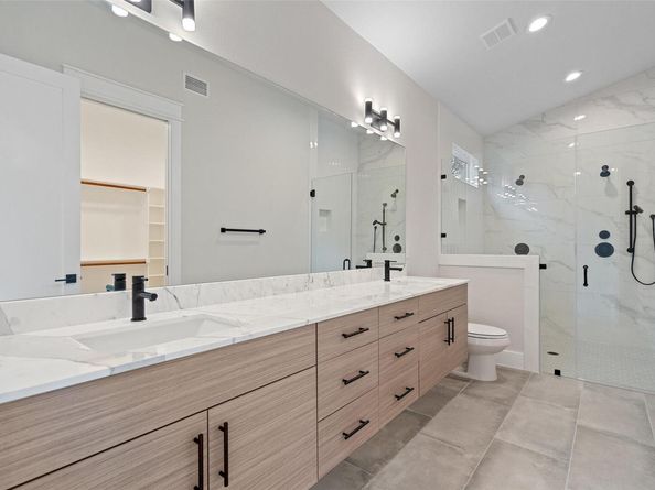 1135 Salina ST, Austin TX 78702