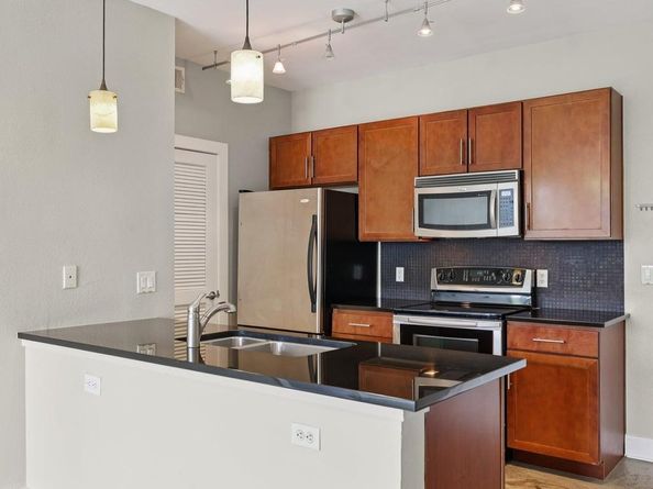 3016 Guadalupe ST 211, Austin TX 78705