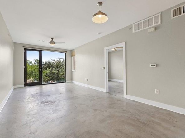 3016 Guadalupe ST 211, Austin TX 78705