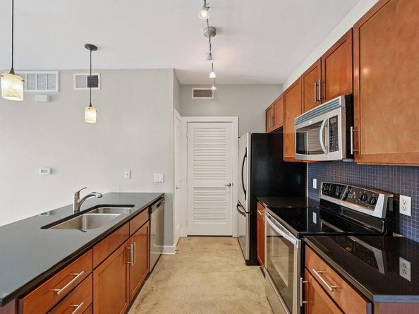 3016 Guadalupe ST 211, Austin TX 78705