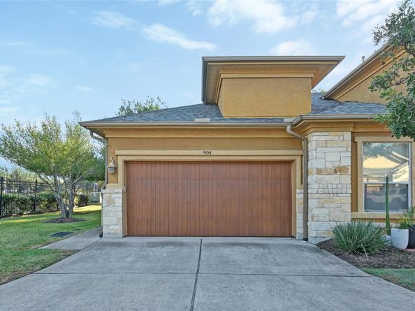 2210 Onion Creek PKWY 904, Austin TX 78747