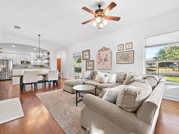 2210 Onion Creek PKWY 904, Austin TX 78747