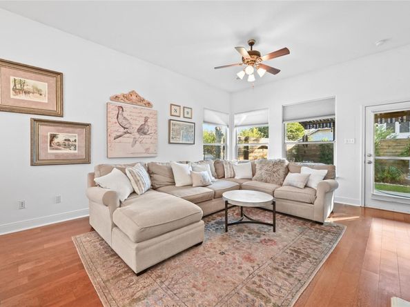 2210 Onion Creek PKWY 904, Austin TX 78747