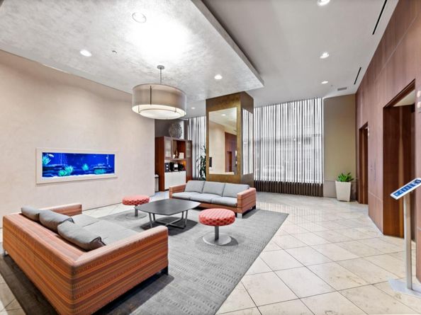 555 E 5th ST 521, Austin TX 78701