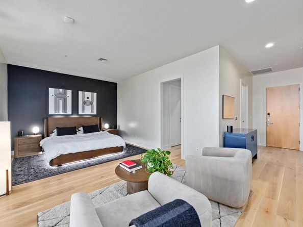 555 E 5th ST 521, Austin TX 78701
