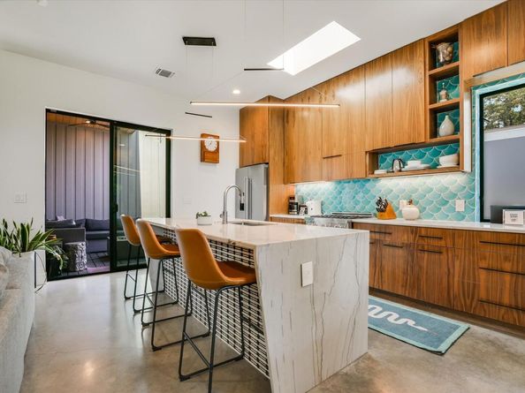 1100 Brass ST 1, Austin TX 78702