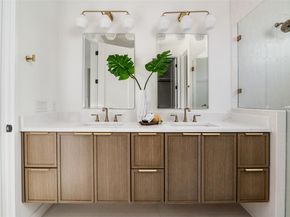 1168 1/2 Ridgeway DR 1, Austin TX 78702
