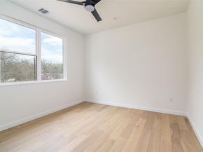 1168 1/2 Ridgeway DR 1, Austin TX 78702