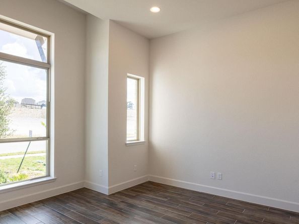 136 Ensberg LN, Liberty Hill TX 78642