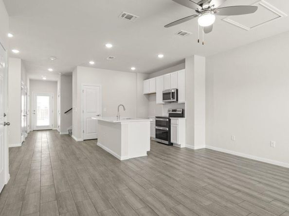 16704 Sonoma Breeze DR, Manor TX 78653