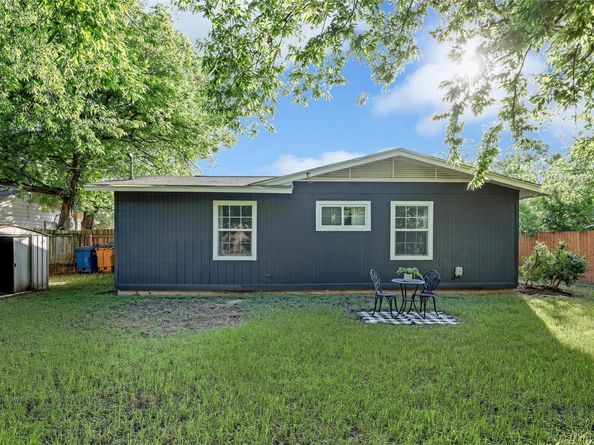 8221 Renton DR, Austin TX 78757