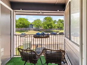 1840 Burton DR 110, Austin TX 78741