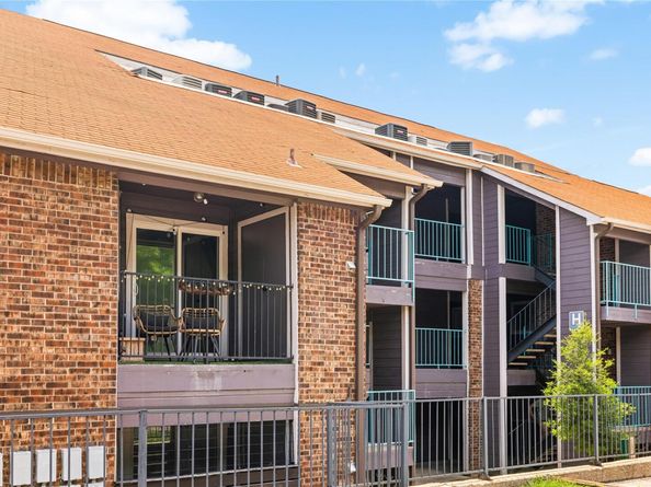 1840 Burton DR 110, Austin TX 78741