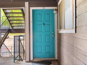 1840 Burton DR 110, Austin TX 78741