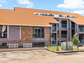 1840 Burton DR 110, Austin TX 78741