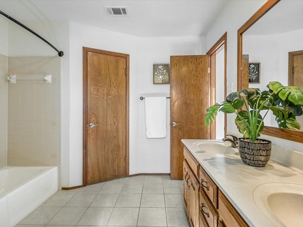 3104 Overland ST, Round Rock TX 78681