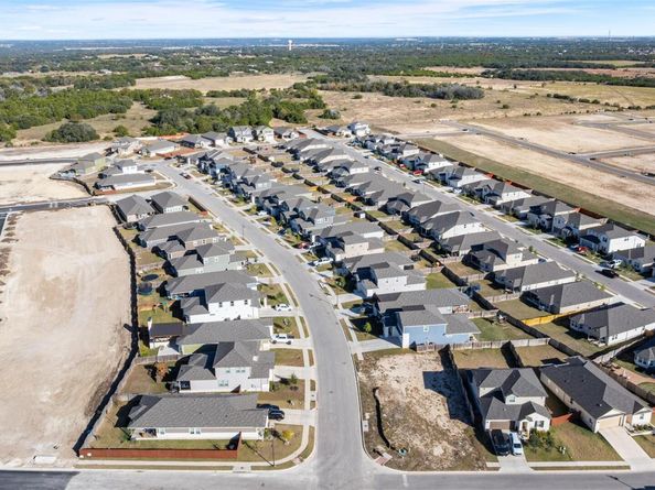 520 Loriner WAY, Liberty Hill TX 78642
