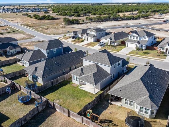 520 Loriner WAY, Liberty Hill TX 78642