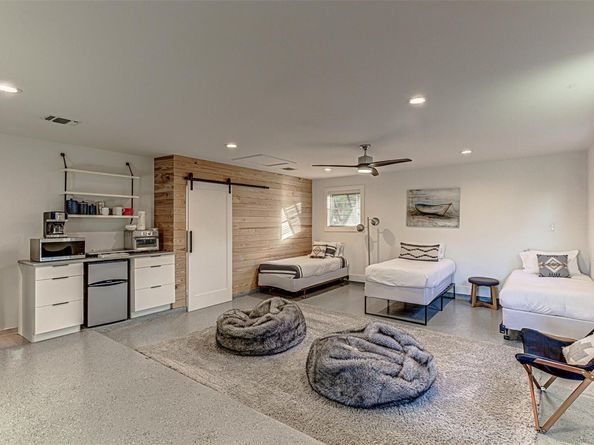 1293 Lake Shore DR, Spicewood TX 78669