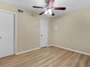 1840 Burton DR 155, Austin TX 78741
