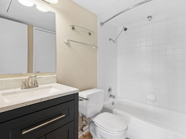 1840 Burton DR 155, Austin TX 78741