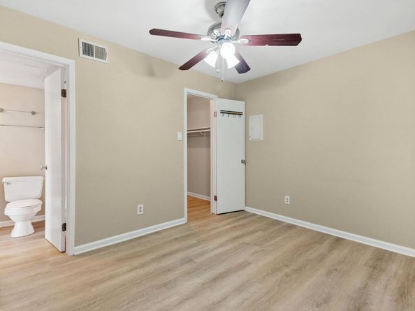 1840 Burton DR 155, Austin TX 78741
