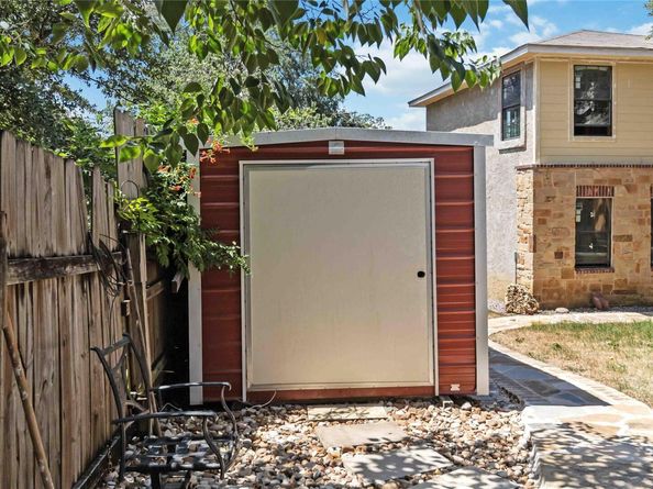 1002 Walter ST, Austin TX 78702