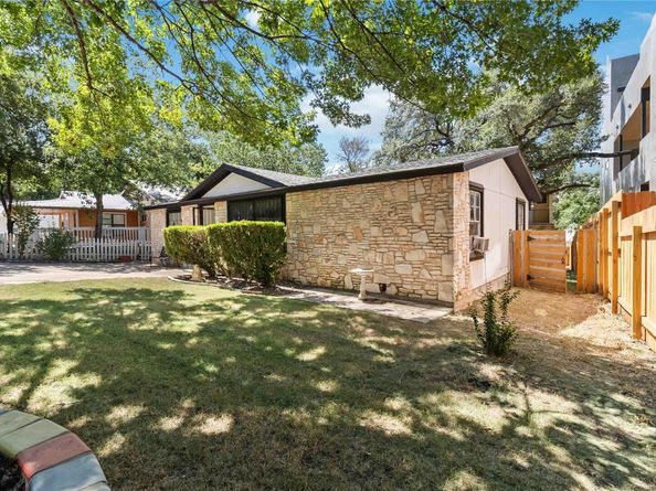1002 Walter ST, Austin TX 78702